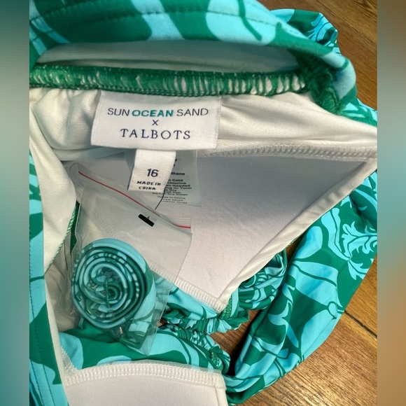 Sun Ocean Sand x Talbots | Ruched Halter One Piece Swimsuit | Floral | 16 - Picture 6 of 6